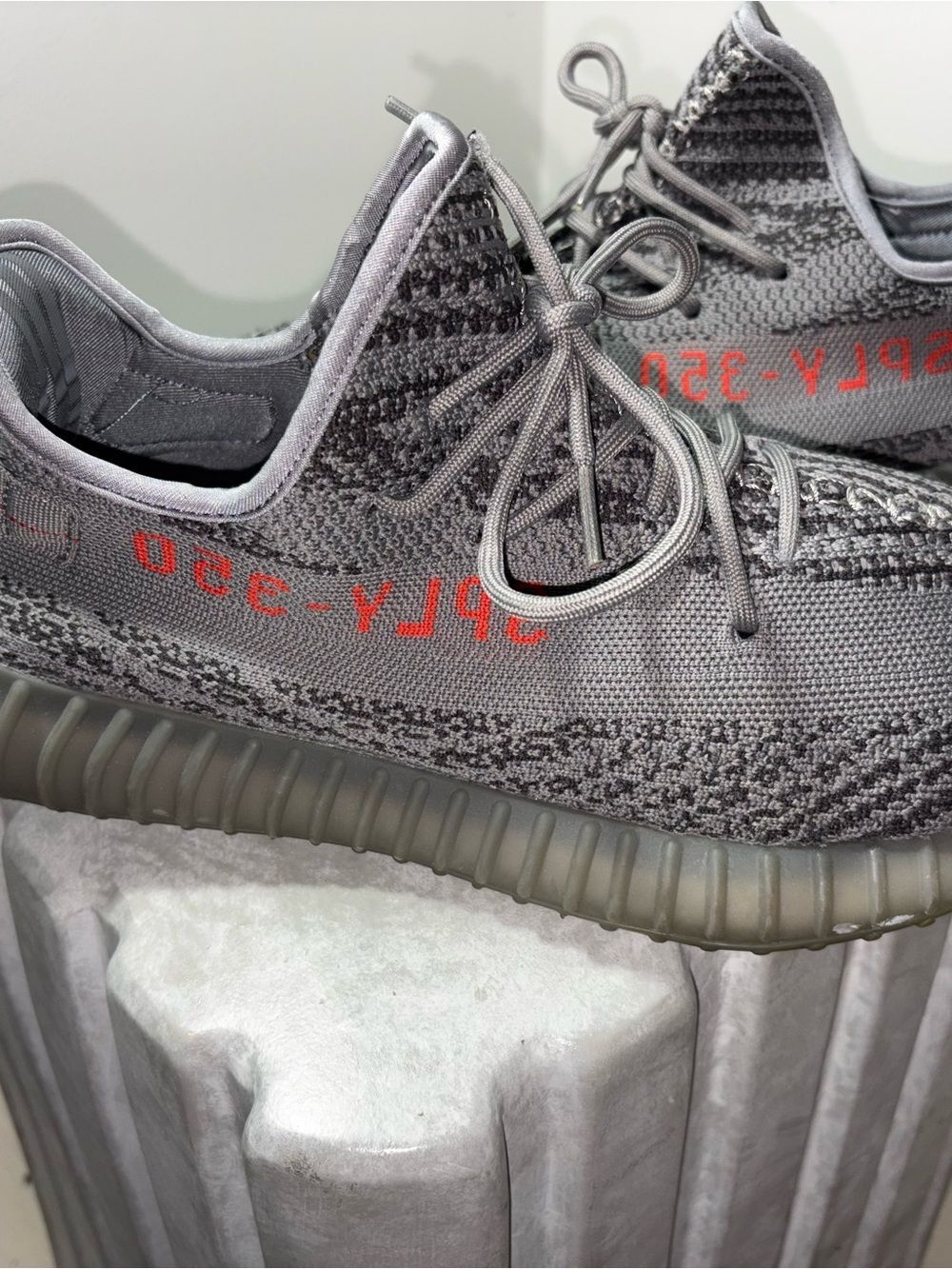 Yeezy Boost 350 V2 Gray with Red Accent Sz 13